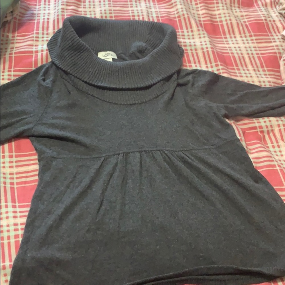 Grey tunic with very wide neck